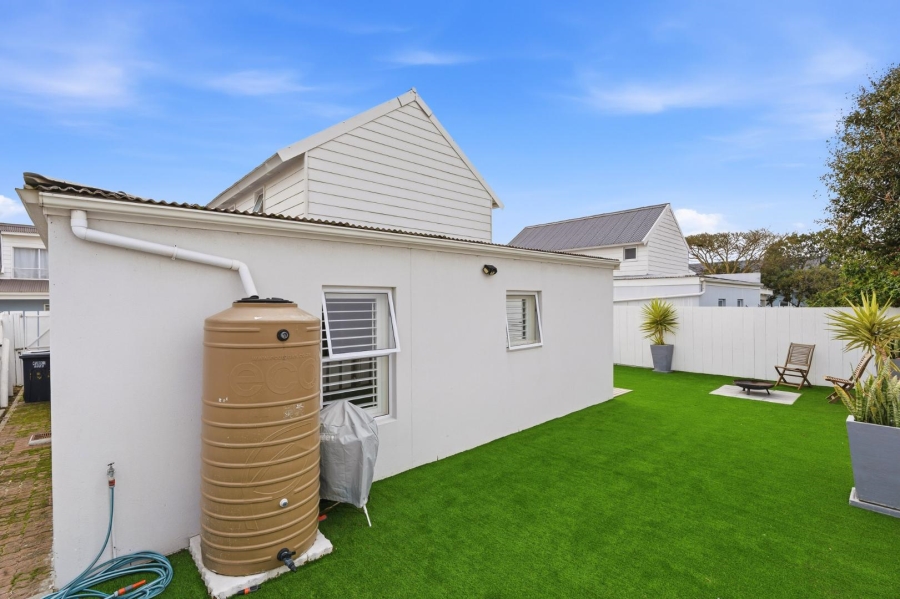 To Let 3 Bedroom Property for Rent in Royal Ascot Western Cape